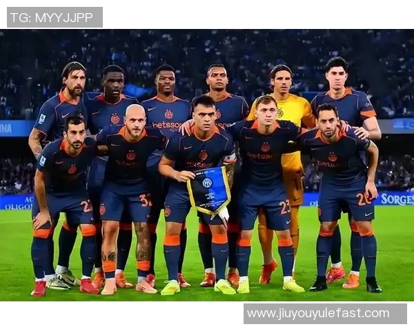 国米与那不勒斯关注20岁右后卫帕莱斯特拉引发转会热潮 国米与那不勒斯关注20岁右后卫帕莱斯特拉引发转会热潮