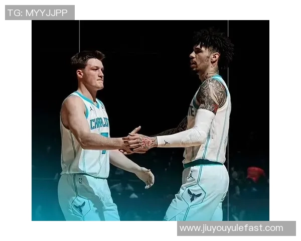 克尼佩尔下半场发力却三分失准11投5中仅得12分4篮板表现平平 克尼佩尔下半场发力却三分失准11投5中仅得12分4篮板表现平平