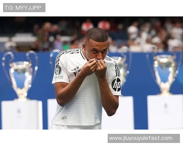 萨拉维亚盛赞梅西统治力强大预测姆巴佩将成历史顶尖球员