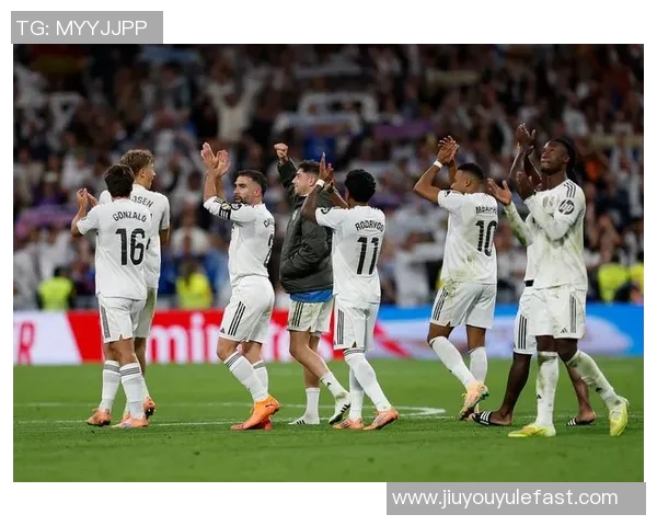 皇马全员合练赫伊森阿诺德卡瓦哈尔塞巴略斯状态回暖备战新赛季 皇马全员合练赫伊森阿诺德卡瓦哈尔塞巴略斯状态回暖备战新赛季