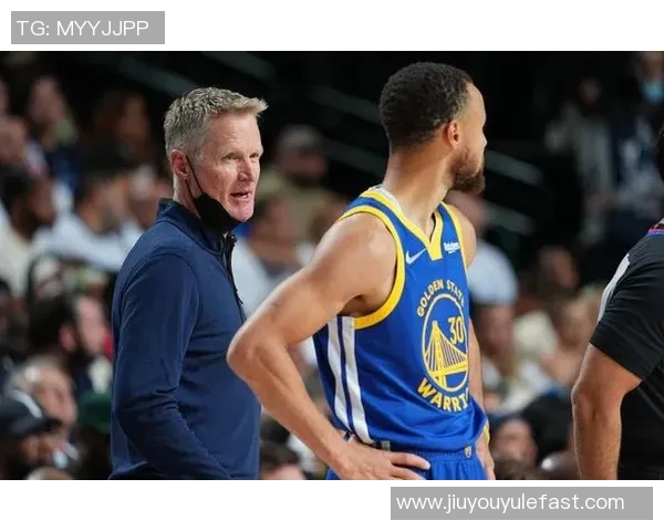 科尔分析缺少核心球队的影响对手往往会放开手脚全力进攻 科尔分析缺少核心球队的影响对手往往会放开手脚全力进攻