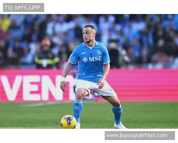 经纪人透露洛博特卡或将在明夏离开那不勒斯难以适应孔蒂的战术体系 经纪人透露洛博特卡或将在明夏离开那不勒斯难以适应孔蒂的战术体系